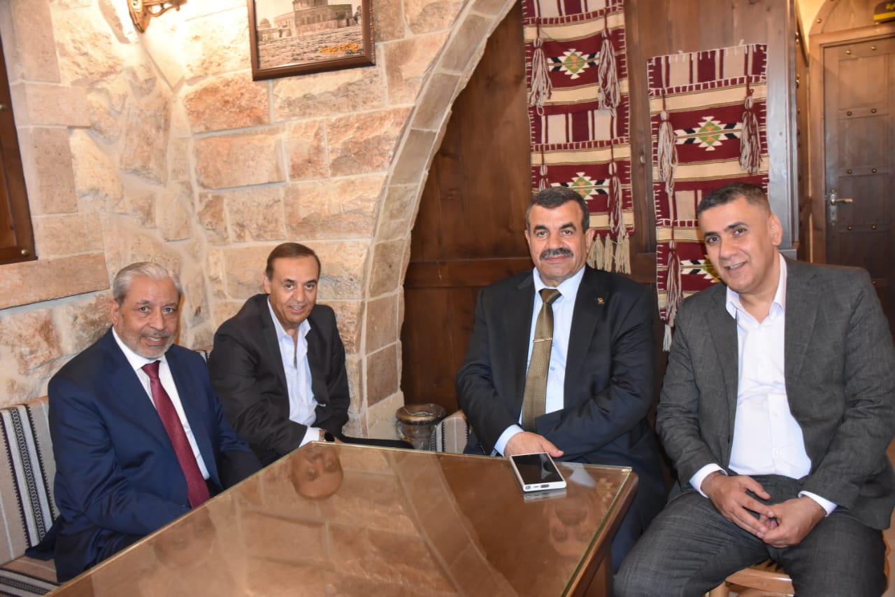 Madar Al-Saa Images 0.633589917583075