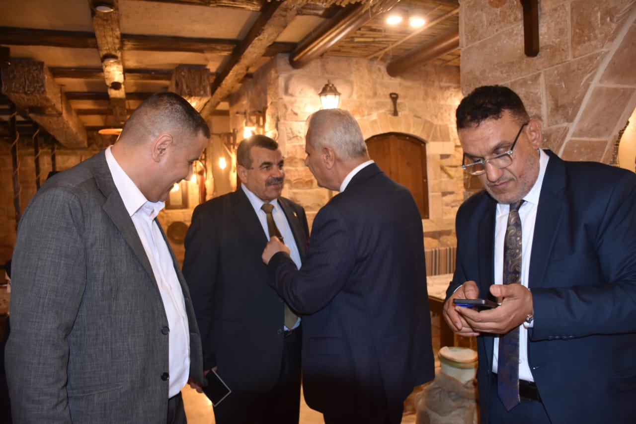 Madar Al-Saa Images 0.7097407754215442