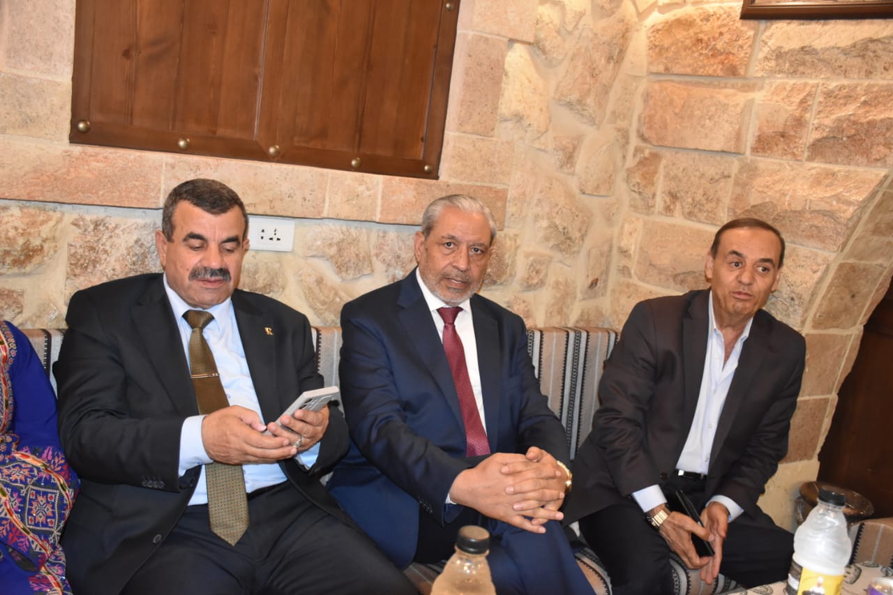 Madar Al-Saa Images 0.11207348055246058