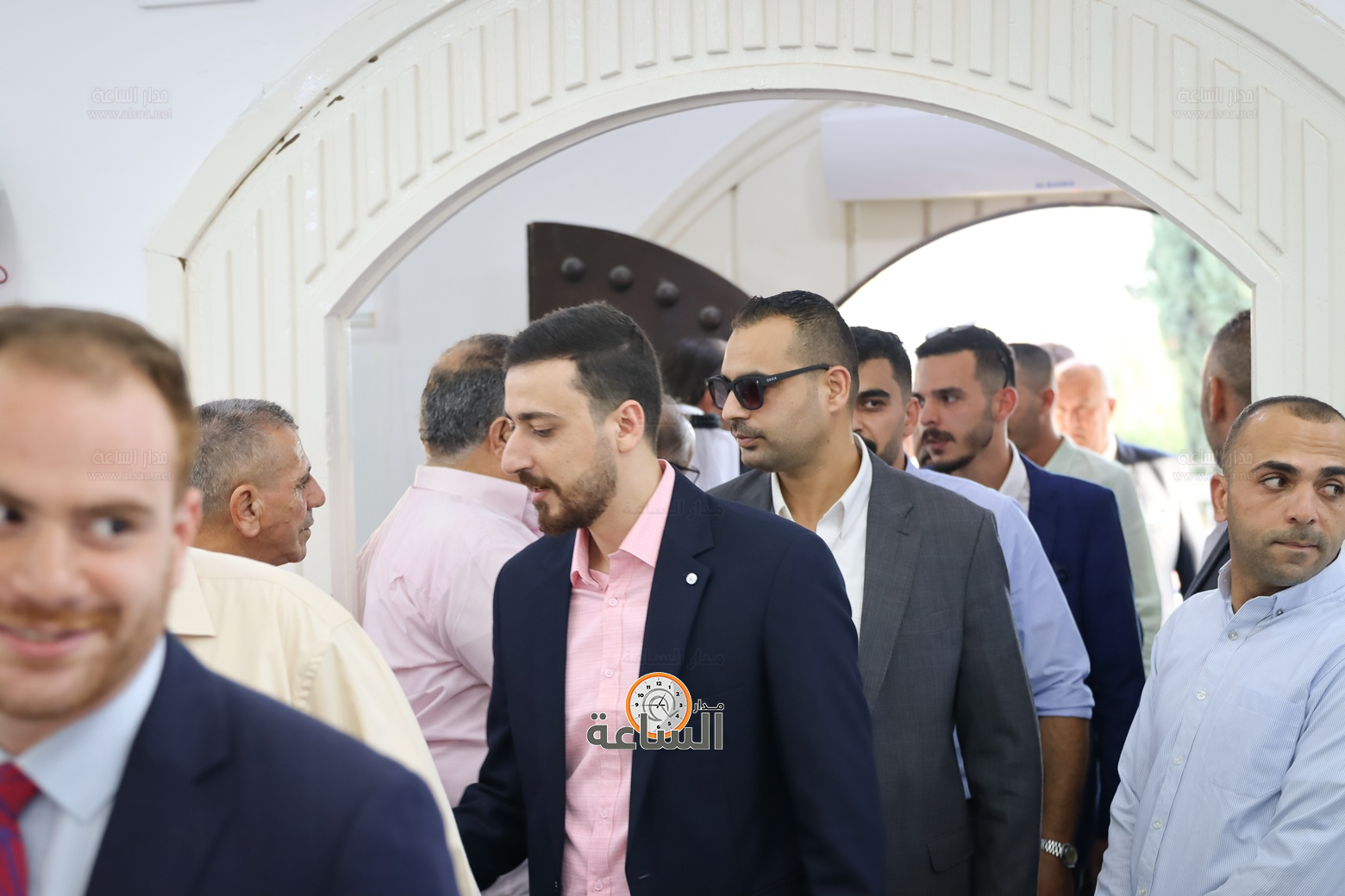 Madar Al-Saa Images 0.42224614392889503