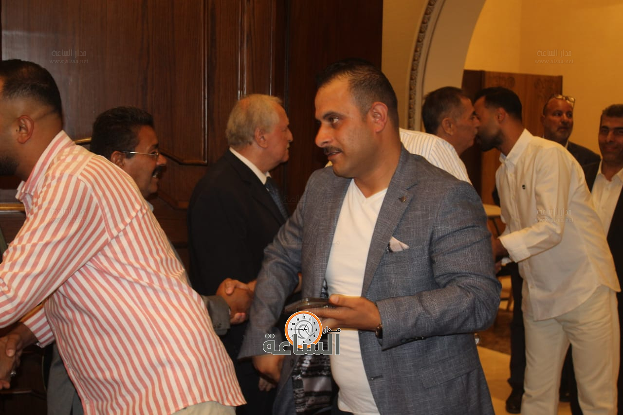 Madar Al-Saa Images 0.8865636393318947