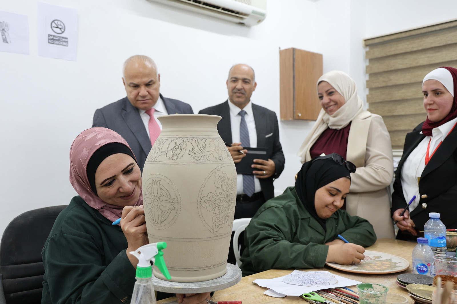 Madar Al-Saa Images 0.3292917775491865