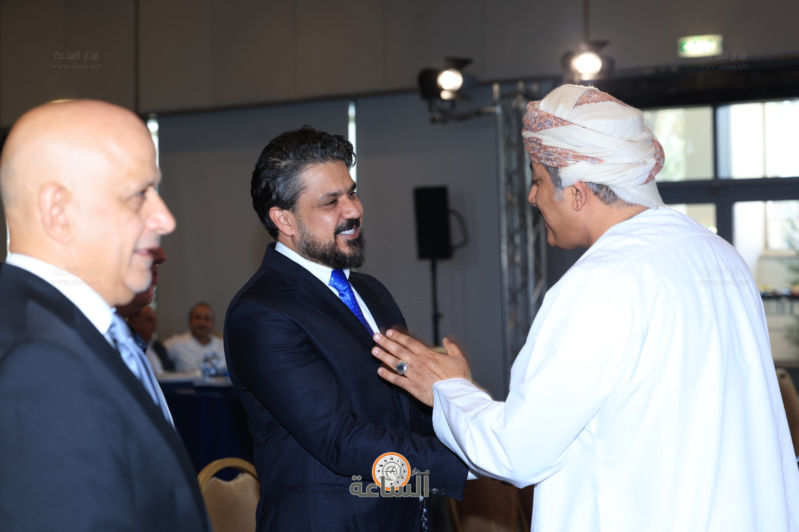 Madar Al-Saa Images 0.7126632705151037