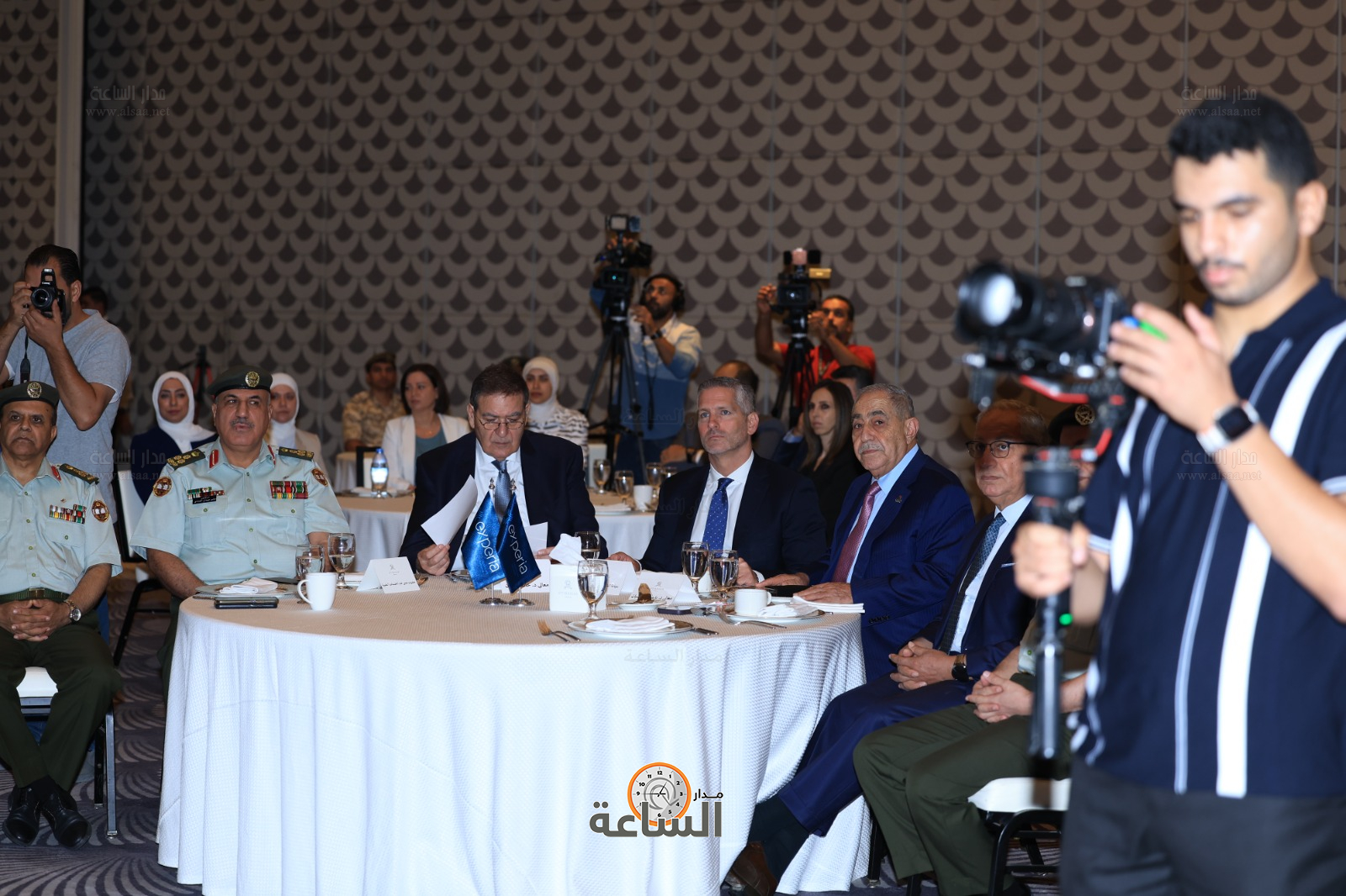 Madar Al-Saa Images 0.011829361631210622