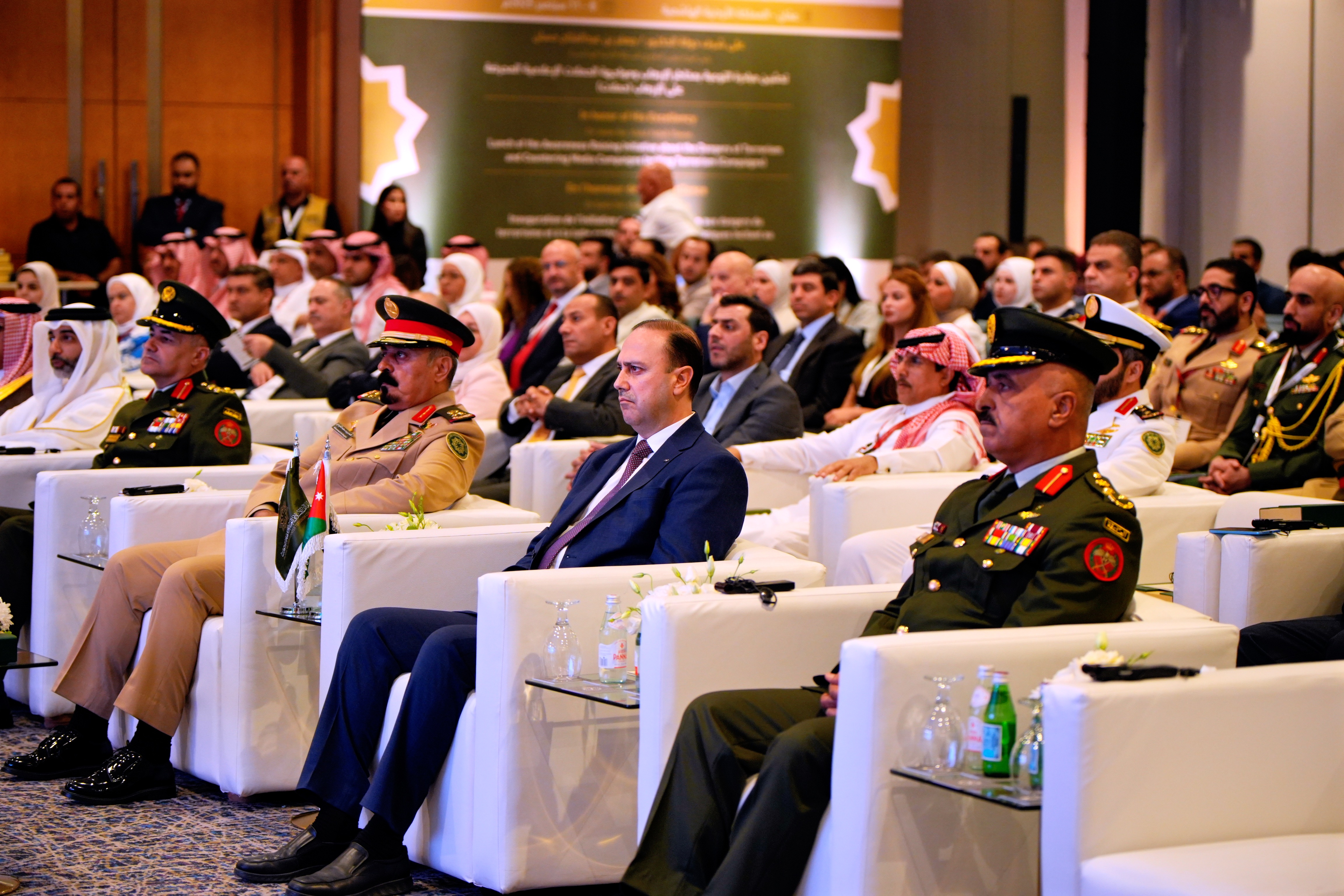 Madar Al-Saa Images 0.41381778468088715