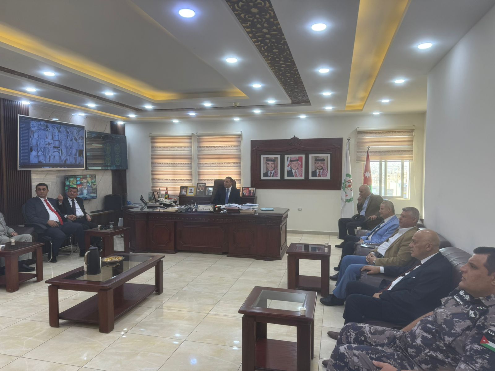 Madar Al-Saa Images 0.9481290536473287