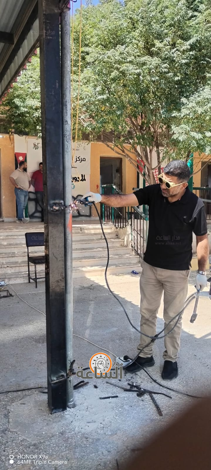 Madar Al-Saa Images 0.4153832467002777