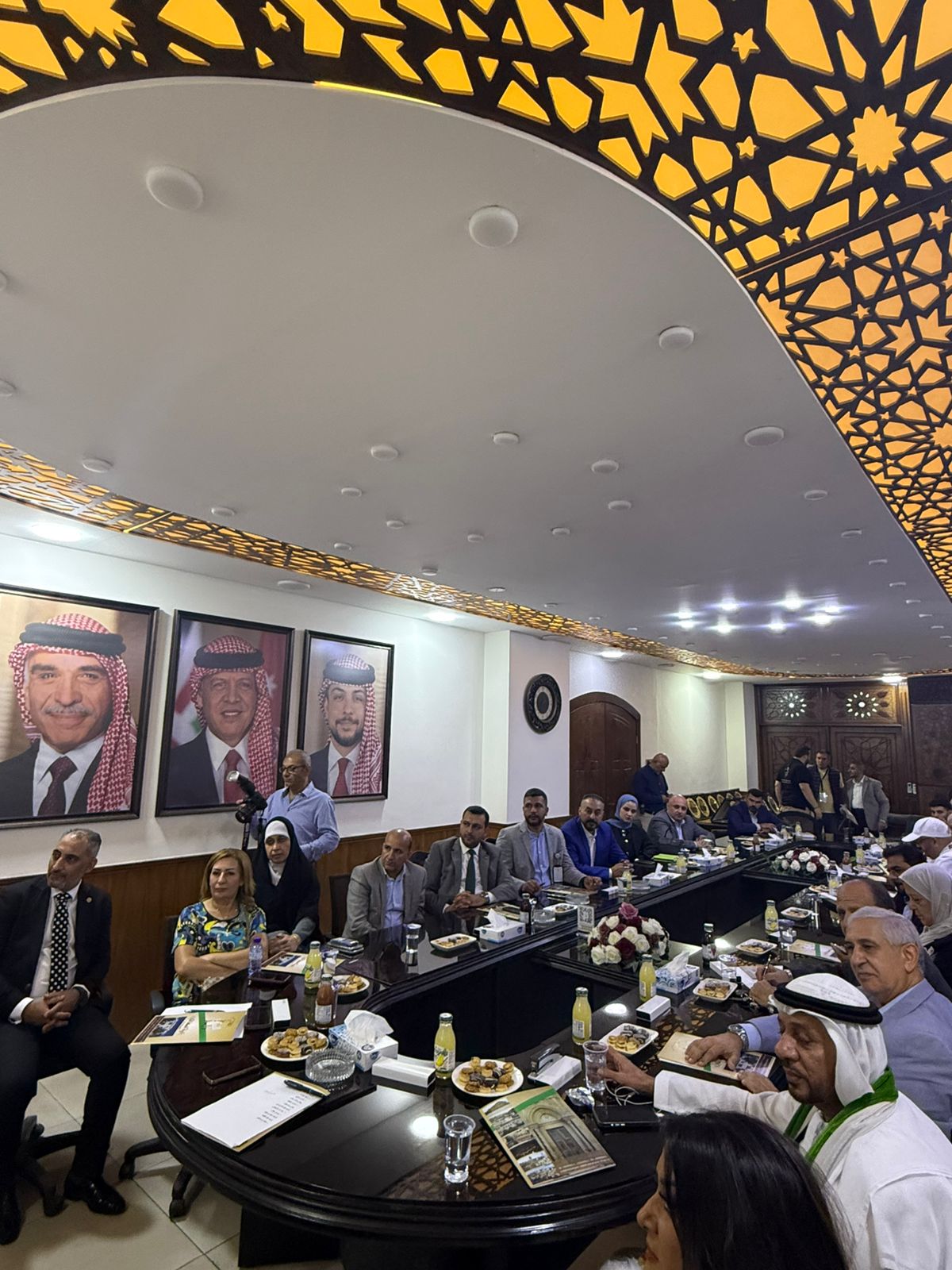 Madar Al-Saa Images 0.18880596114441417