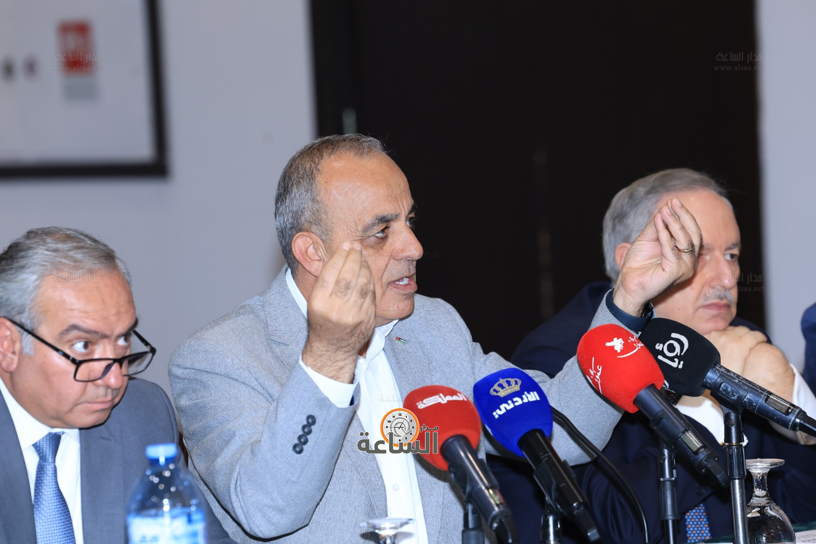 Madar Al-Saa Images 0.6045041454755533