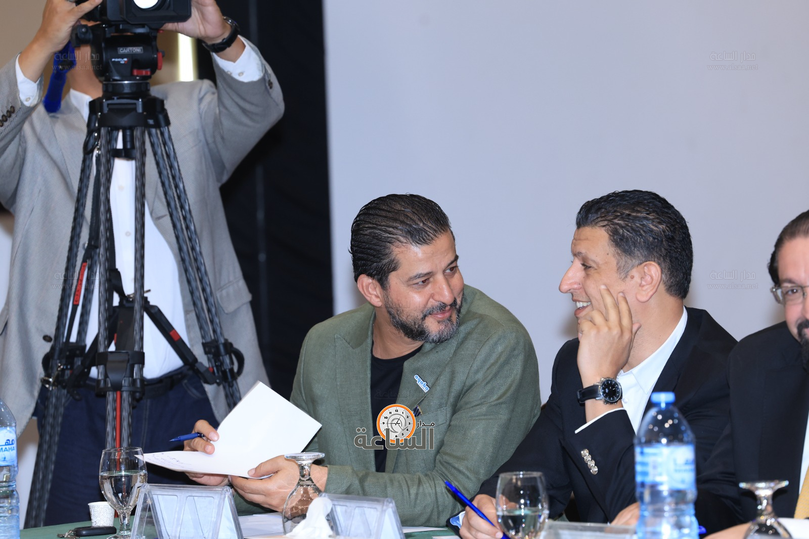 Madar Al-Saa Images 0.5422342350346826