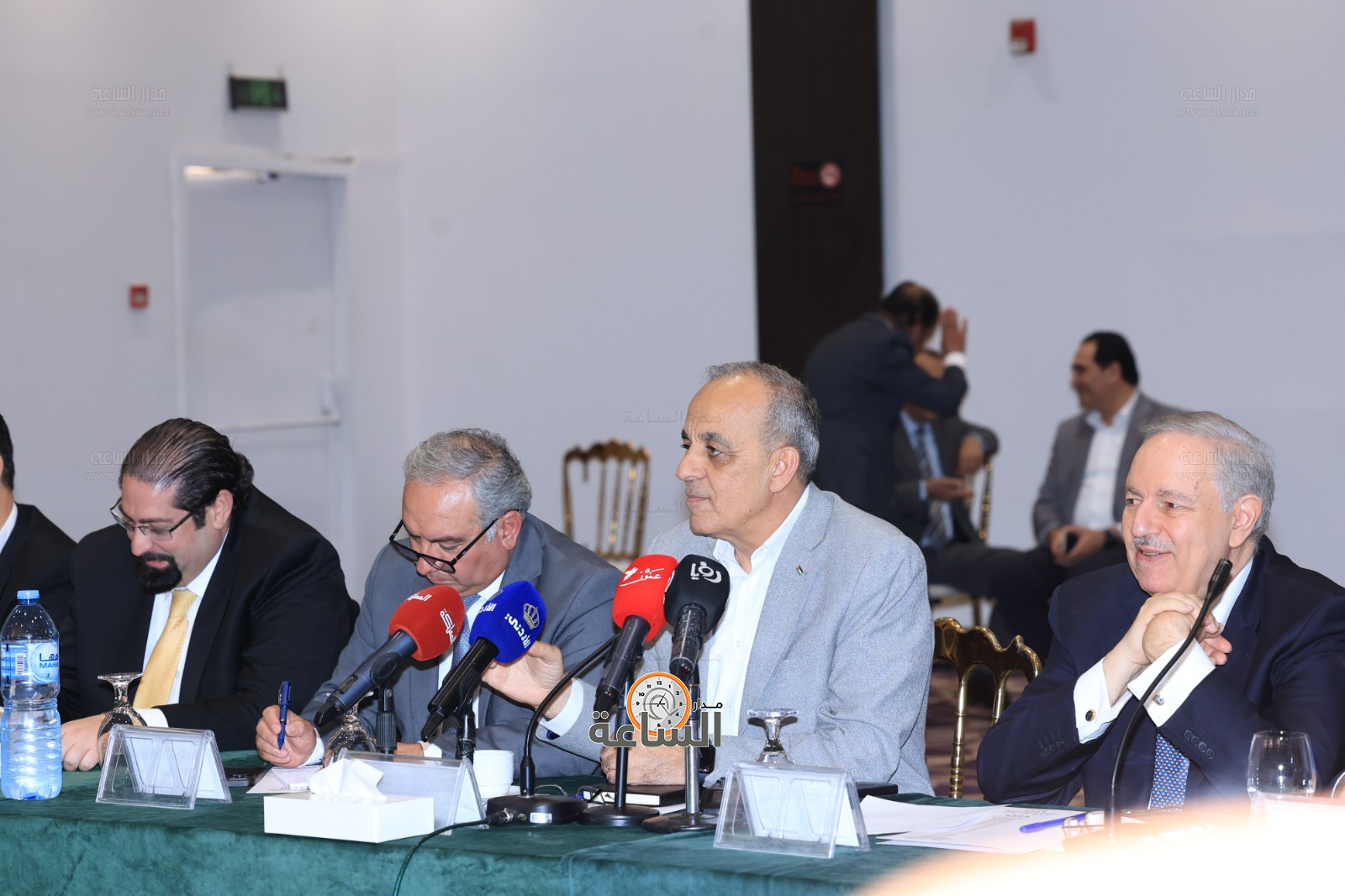 Madar Al-Saa Images 0.7278137205563472