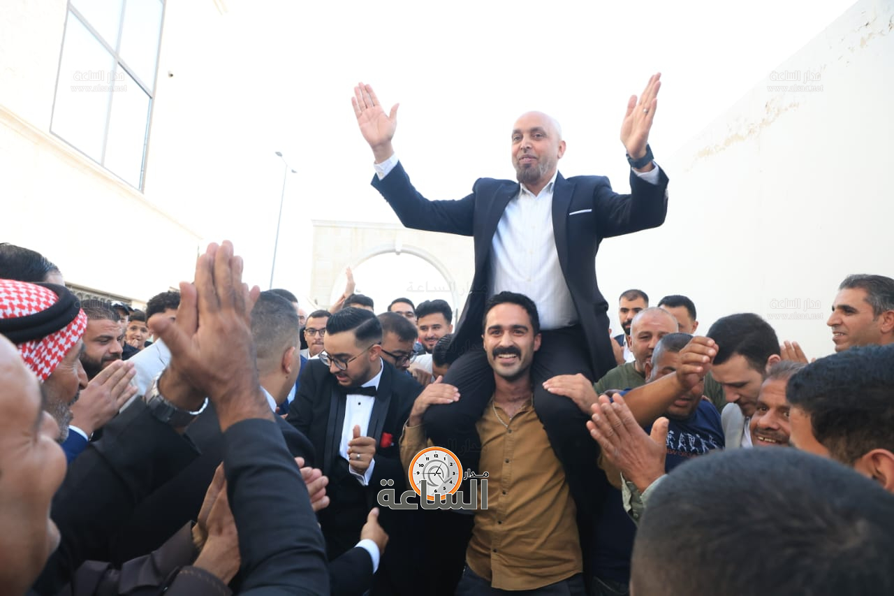 Madar Al-Saa Images 0.43037505758397365