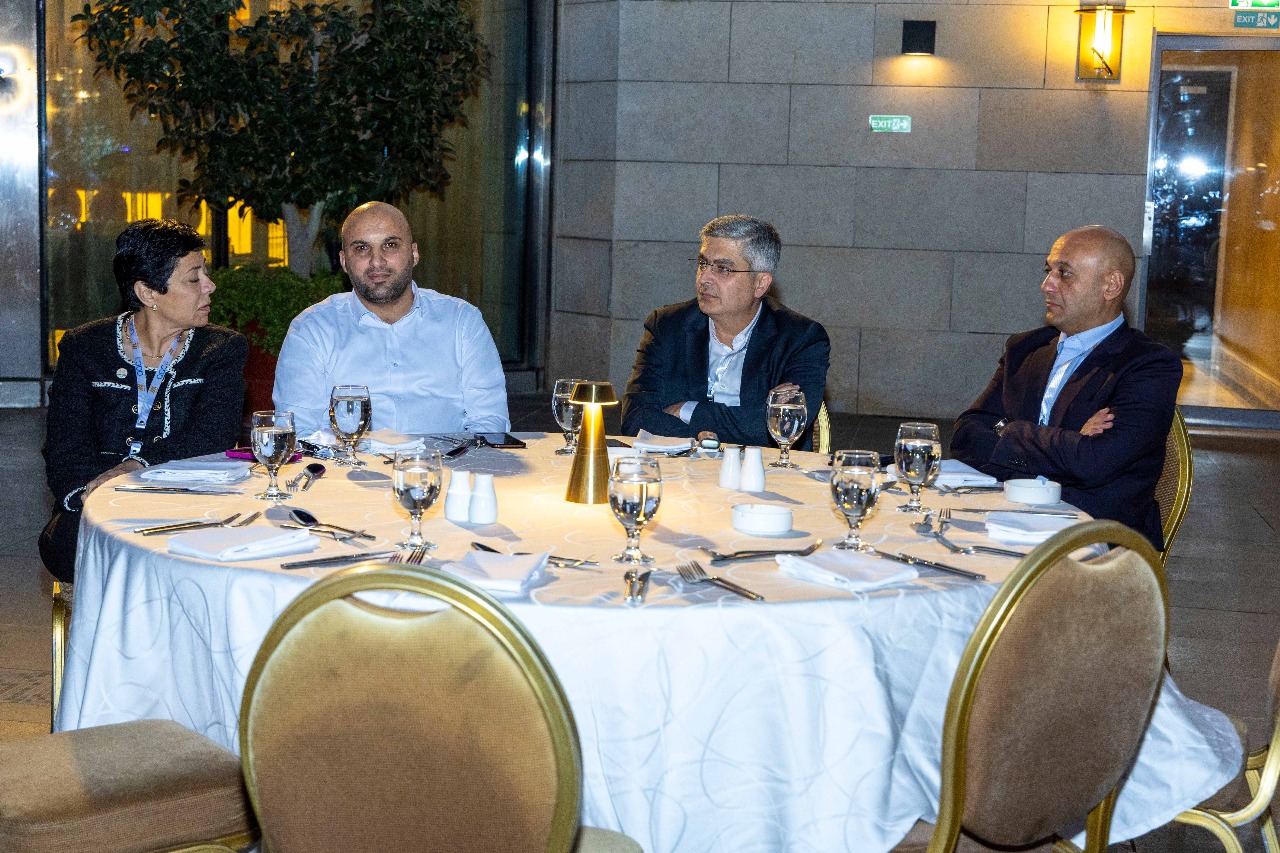 Madar Al-Saa Images 0.08140053252436152