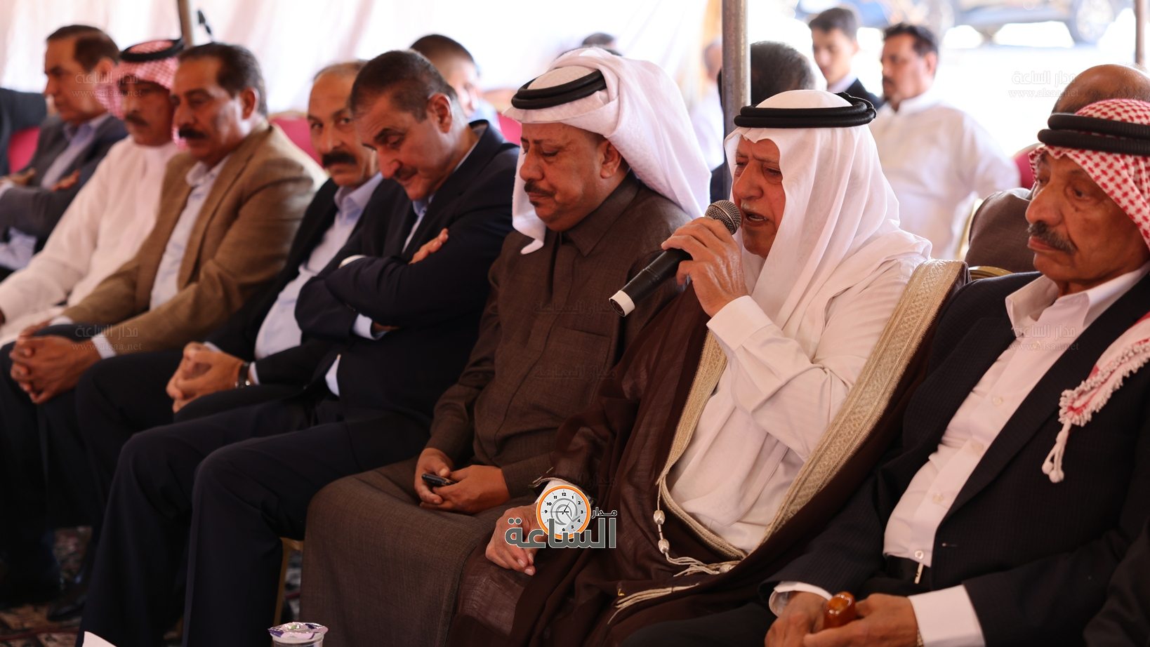 Madar Al-Saa Images 0.8440111664434321