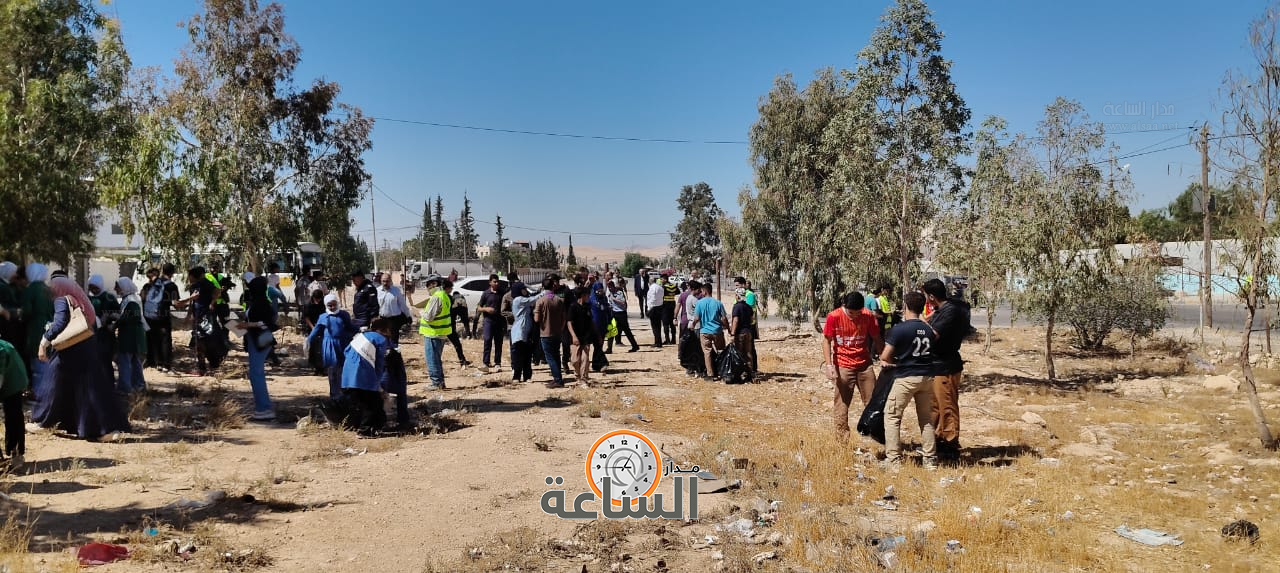 Madar Al-Saa Images 0.36058716549046277