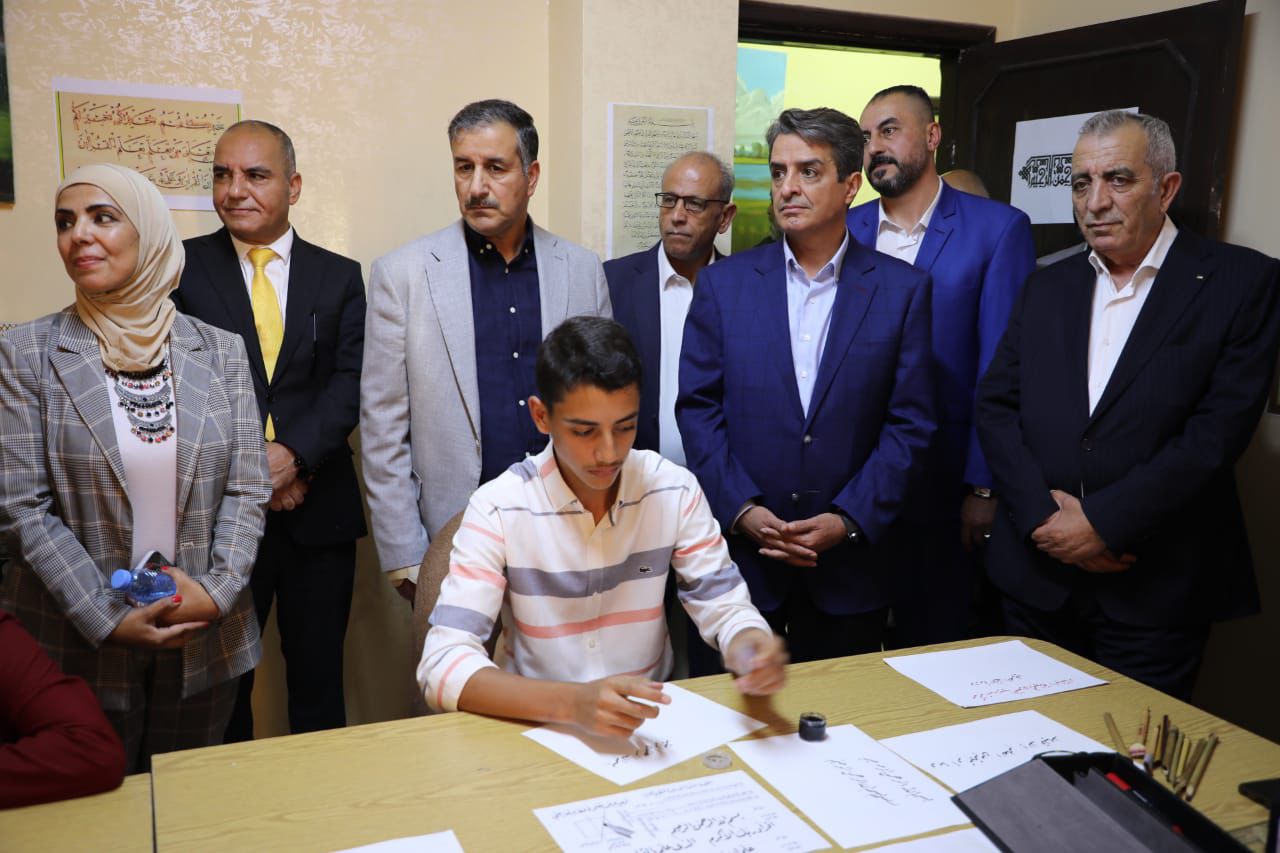 Madar Al-Saa Images 0.7804443330702427