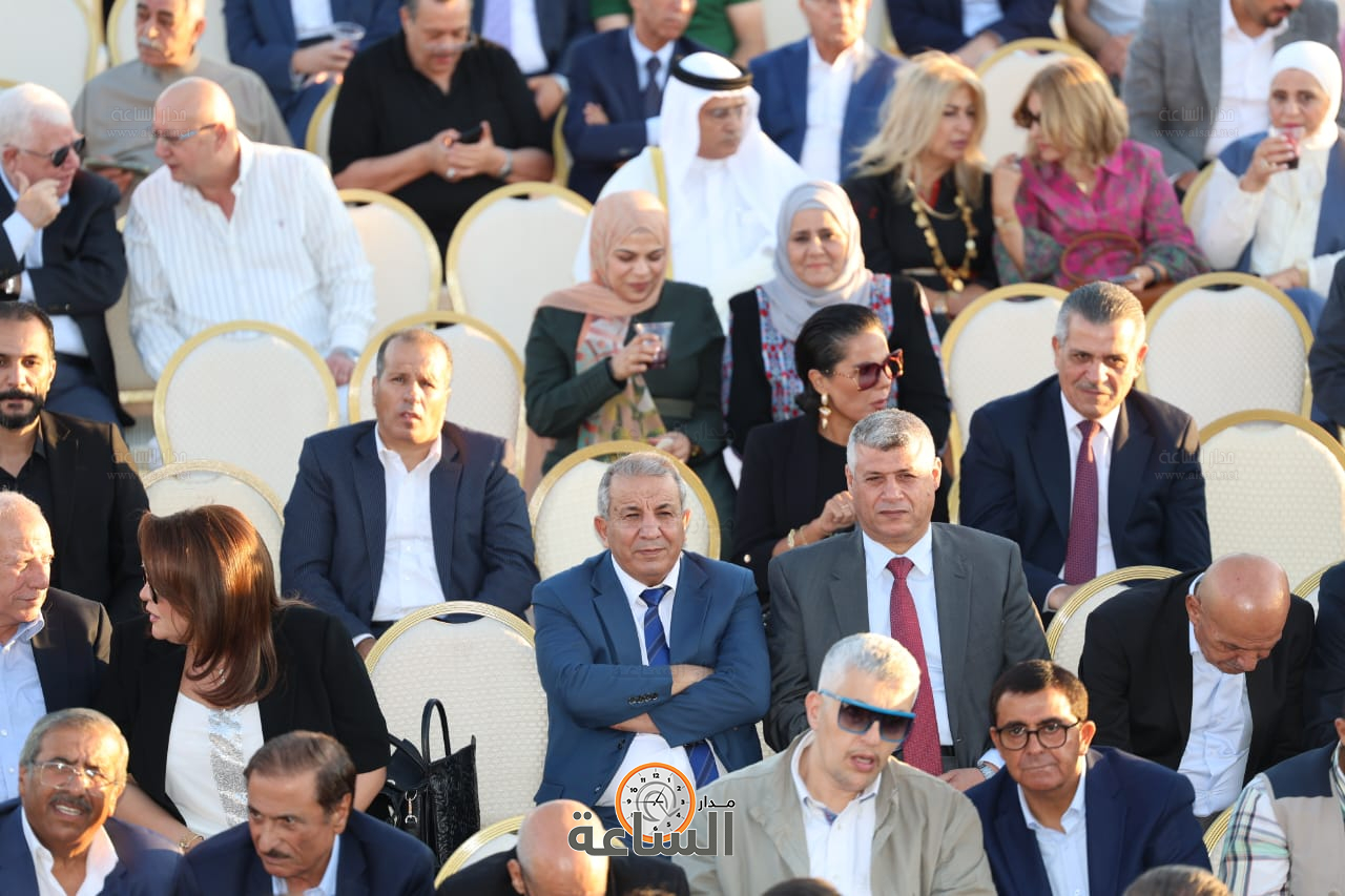 Madar Al-Saa Images 0.7547035364005423