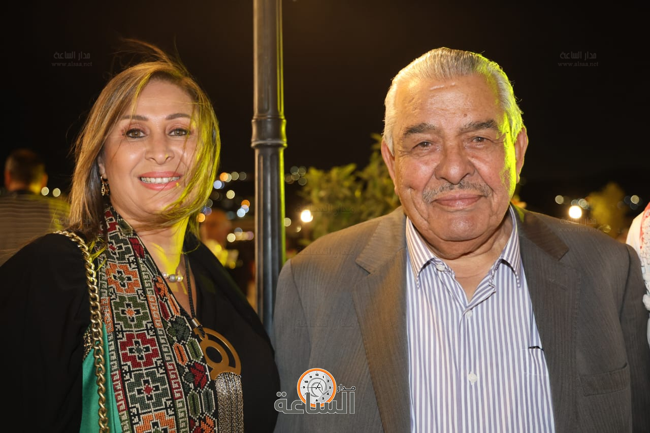 Madar Al-Saa Images 0.561656352982563