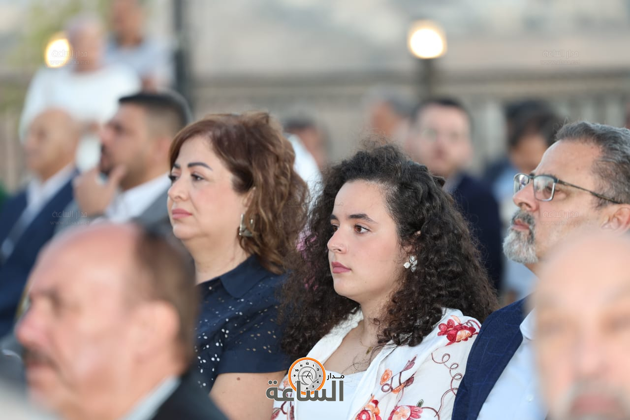 Madar Al-Saa Images 0.15330844959185153