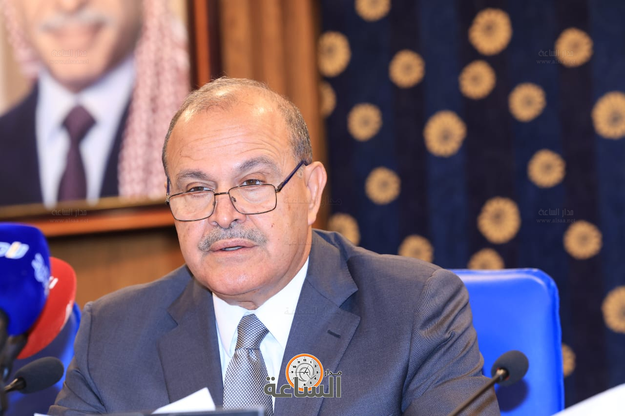 Madar Al-Saa Images 0.38702256434301063