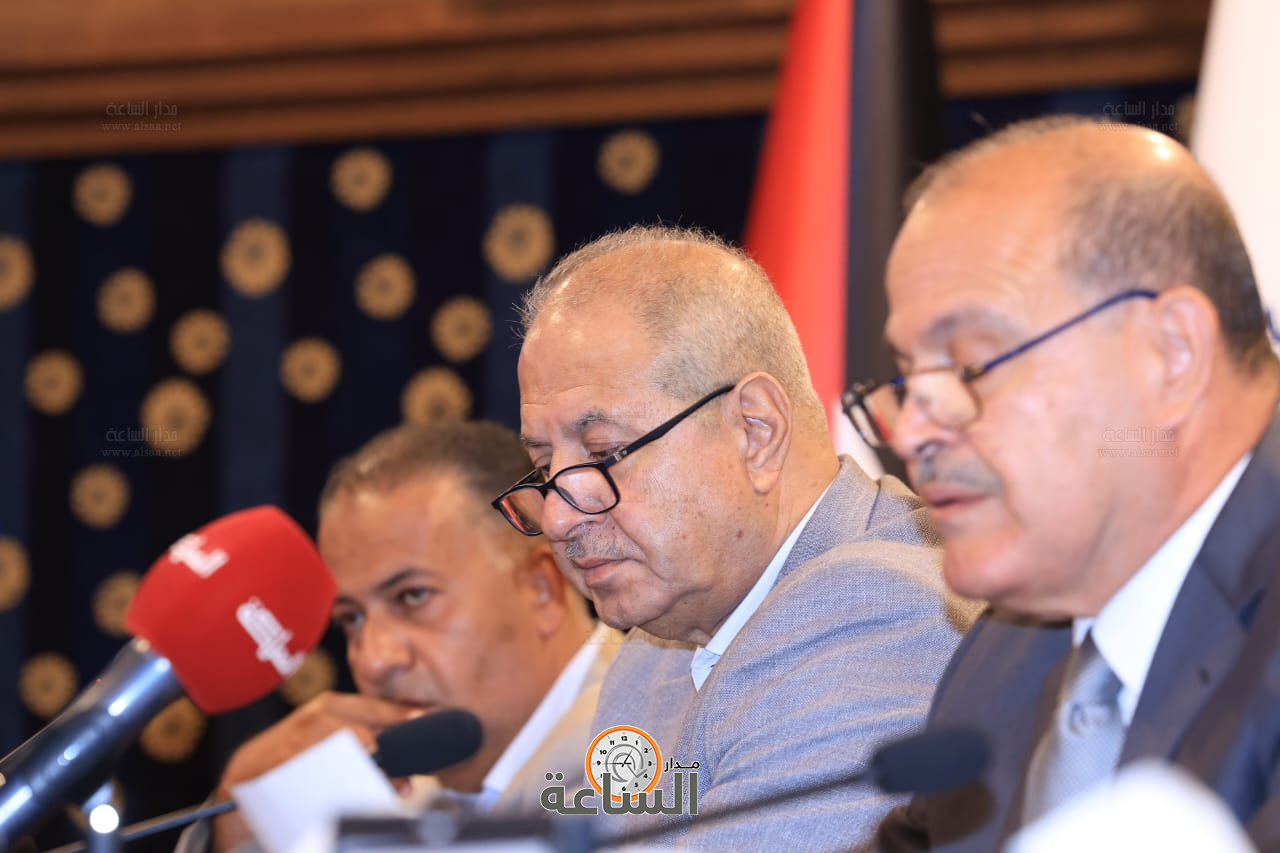 Madar Al-Saa Images 0.8336539057669711