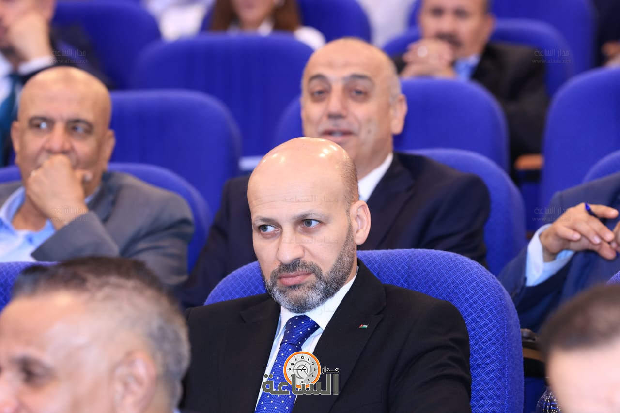 Madar Al-Saa Images 0.43957045184038535