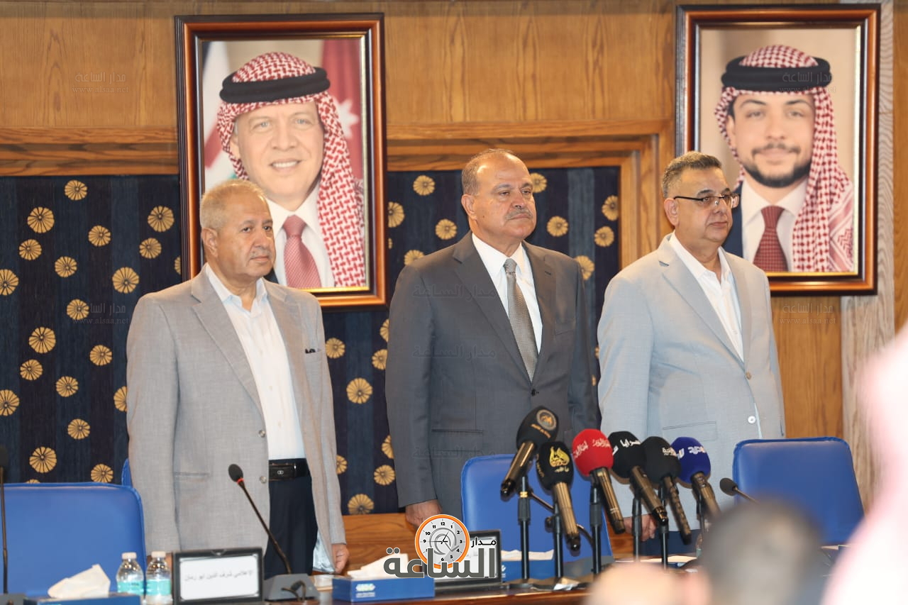 Madar Al-Saa Images 0.15122557048572172