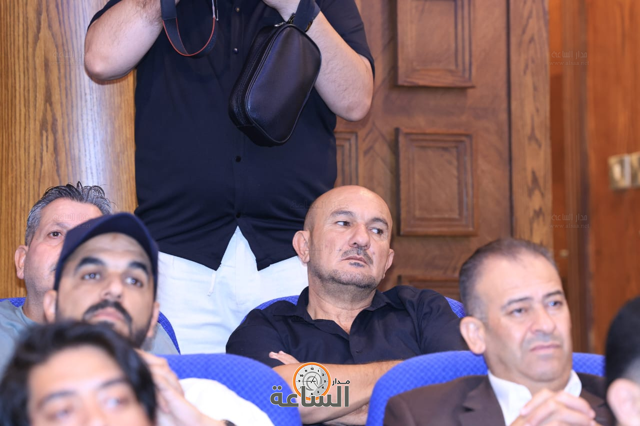 Madar Al-Saa Images 0.457060716903119