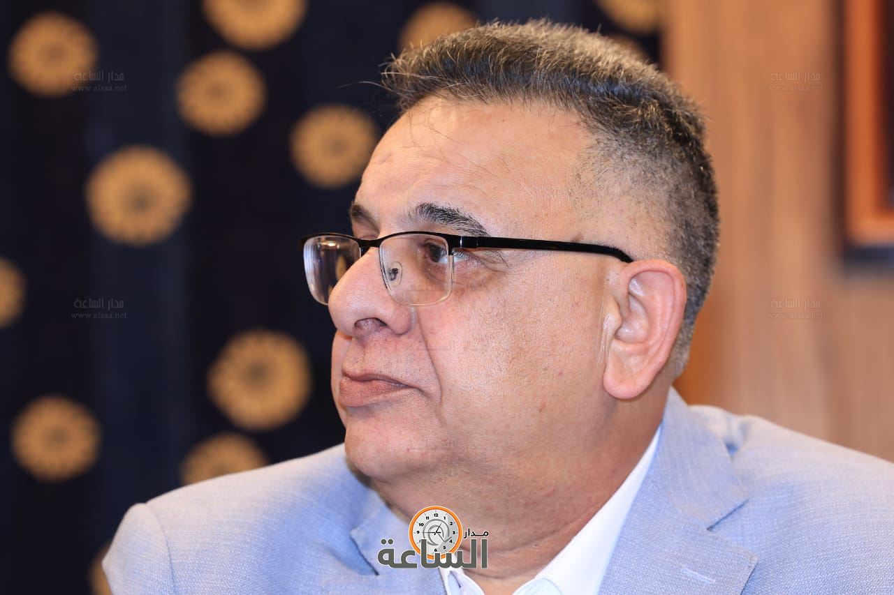 Madar Al-Saa Images 0.7871553979458203