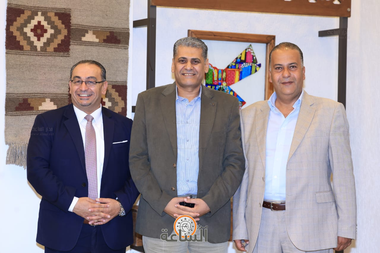 Madar Al-Saa Images 0.884524612279414