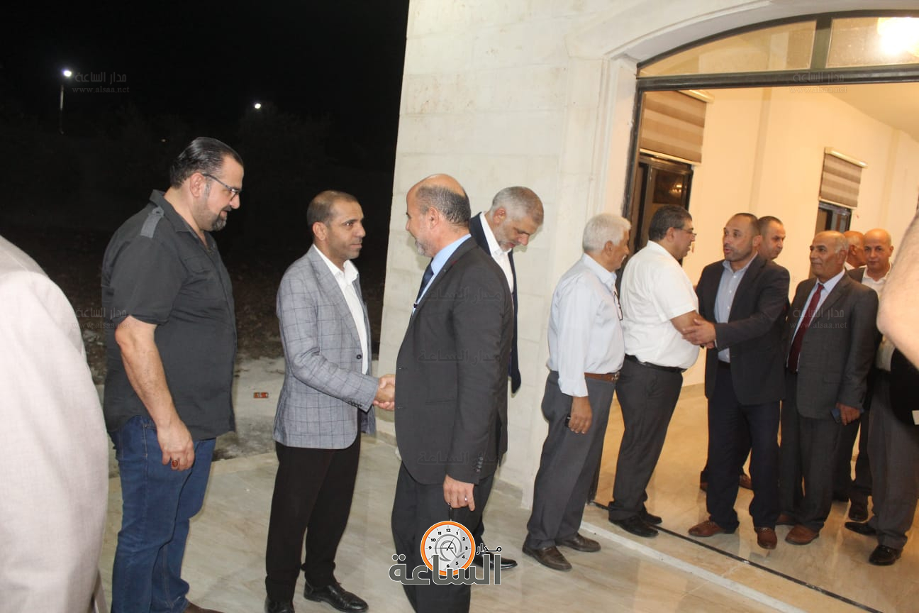 Madar Al-Saa Images 0.4403305864050415