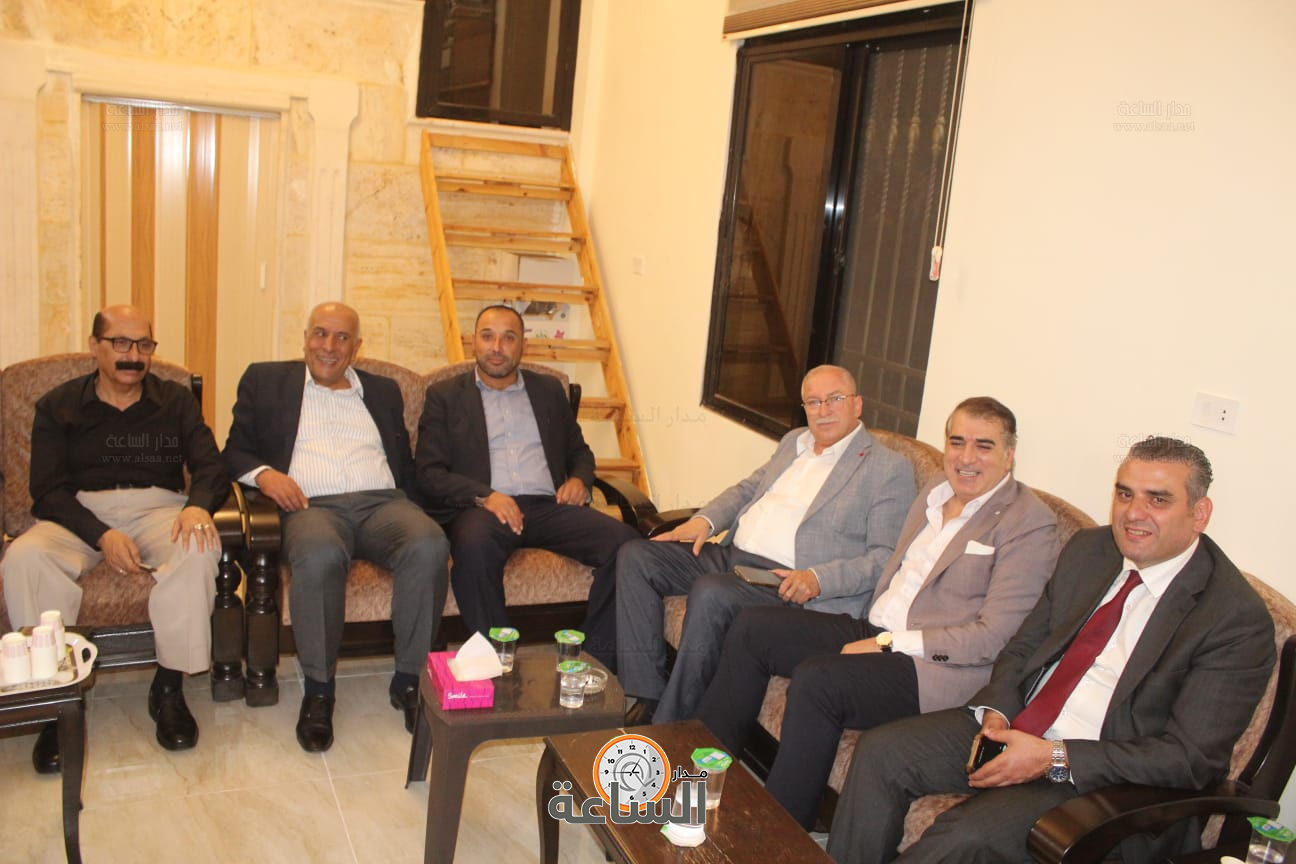 Madar Al-Saa Images 0.3391099435340873