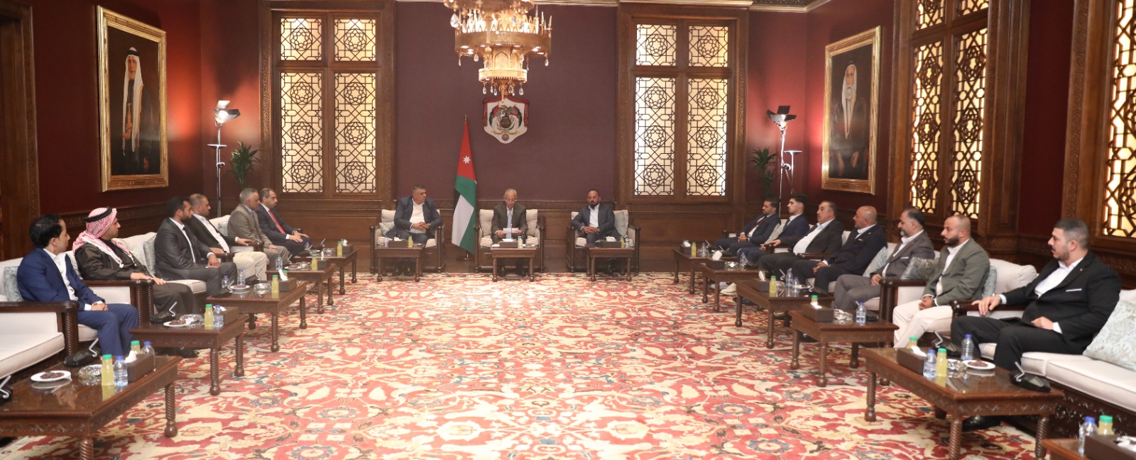 Madar Al-Saa Images 0.5707545160261899