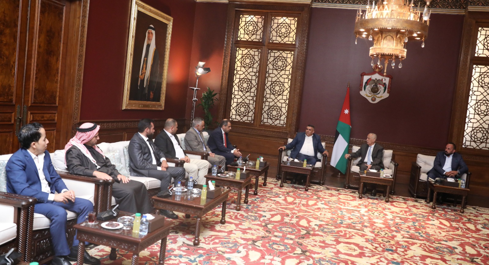 Madar Al-Saa Images 0.9242902859123622