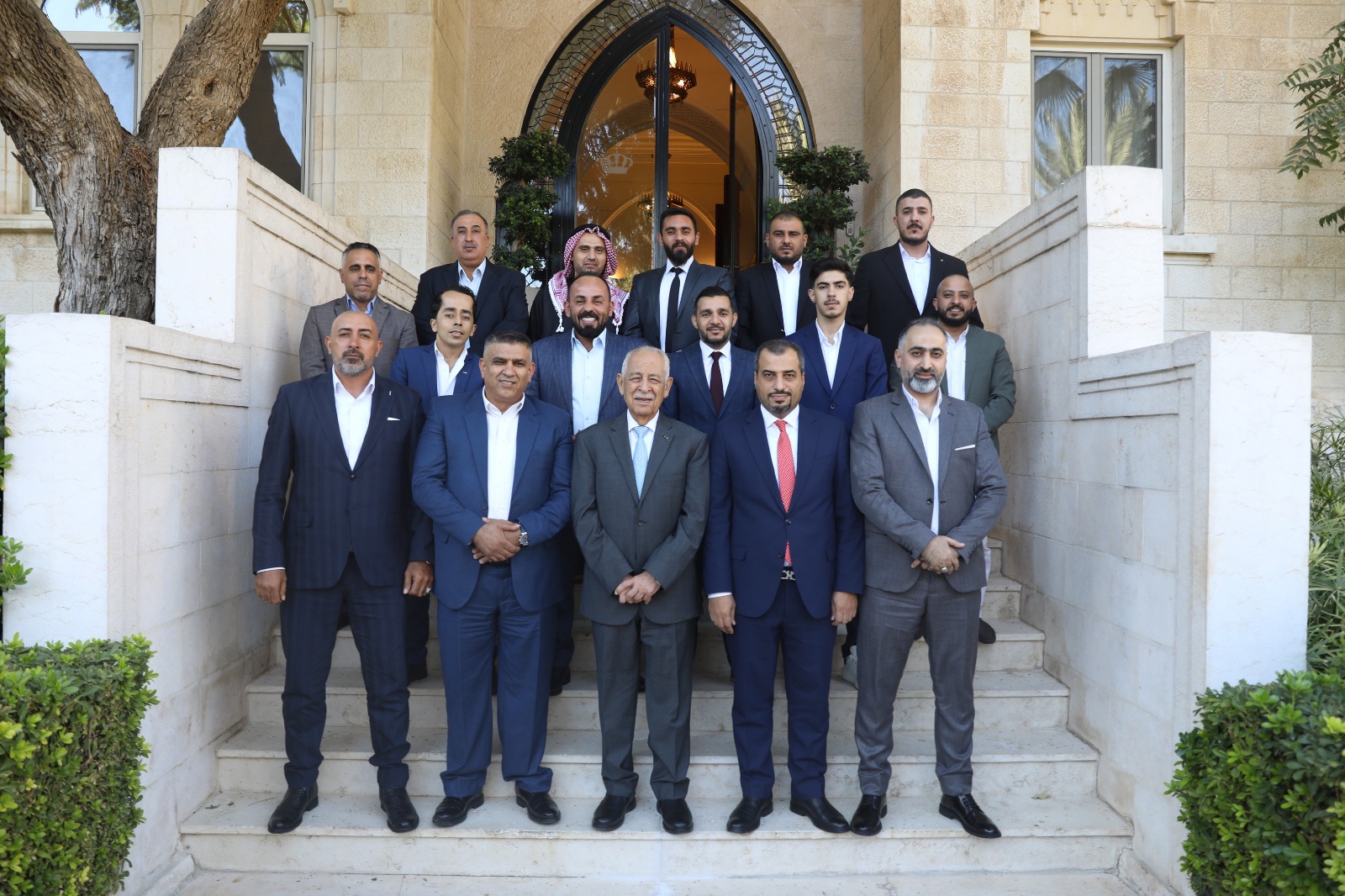 Madar Al-Saa Images 0.8220493717652058