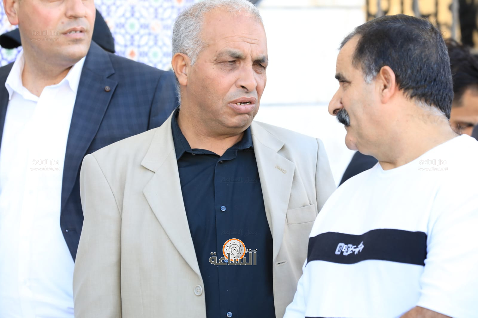 Madar Al-Saa Images 0.4303646086430243