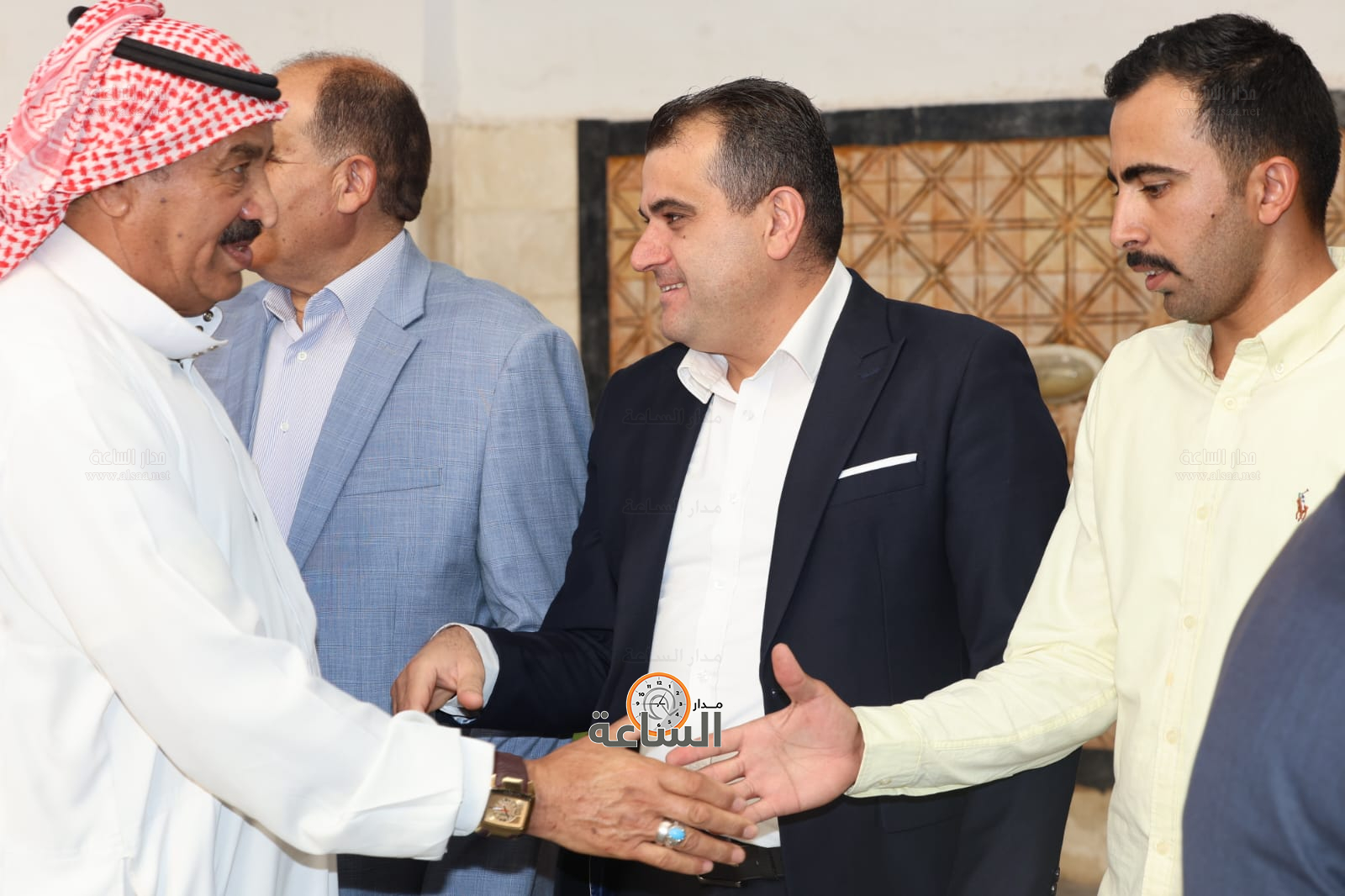 Madar Al-Saa Images 0.4912881692174226