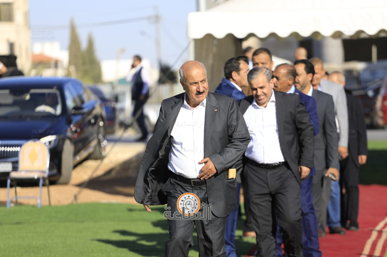 Madar Al-Saa Images 0.8376541544335492