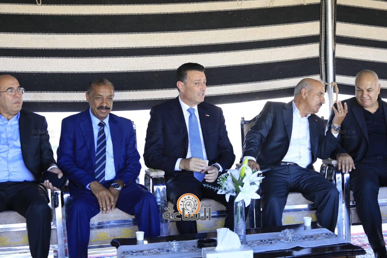 Madar Al-Saa Images 0.38927627870314485