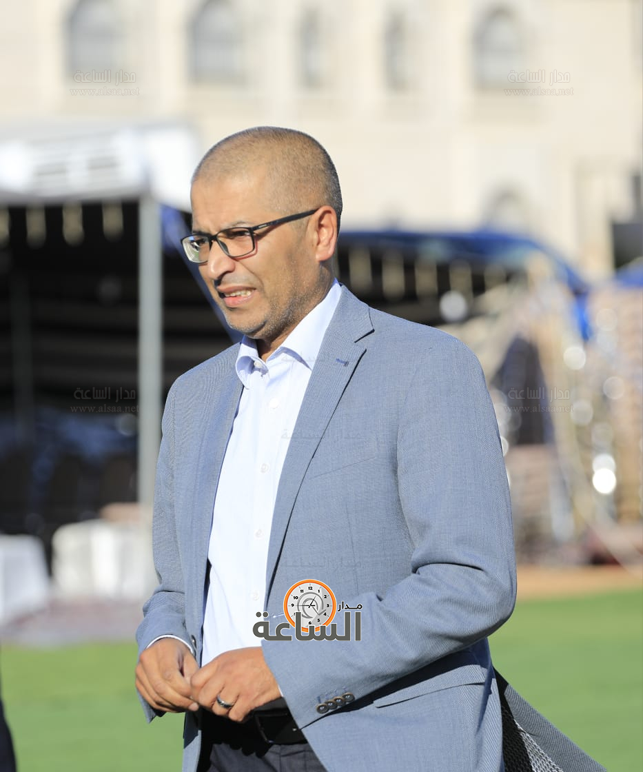 Madar Al-Saa Images 0.45488622967464176