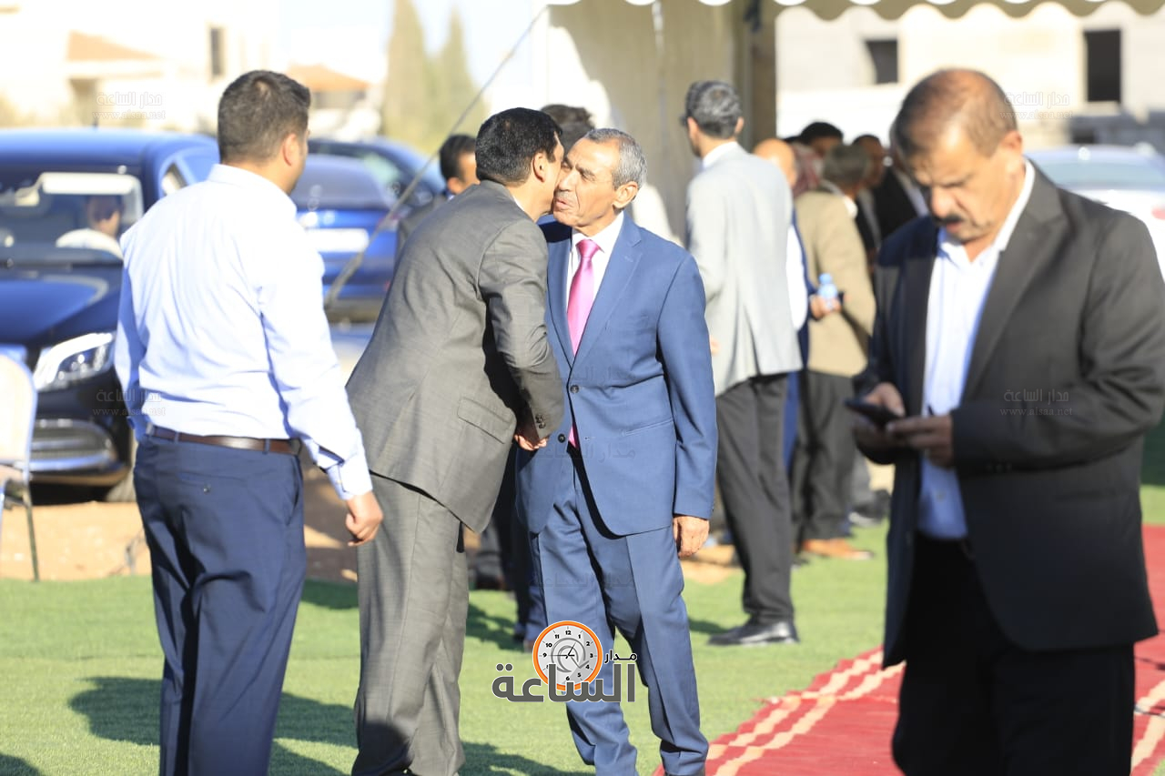 Madar Al-Saa Images 0.036050537883385525