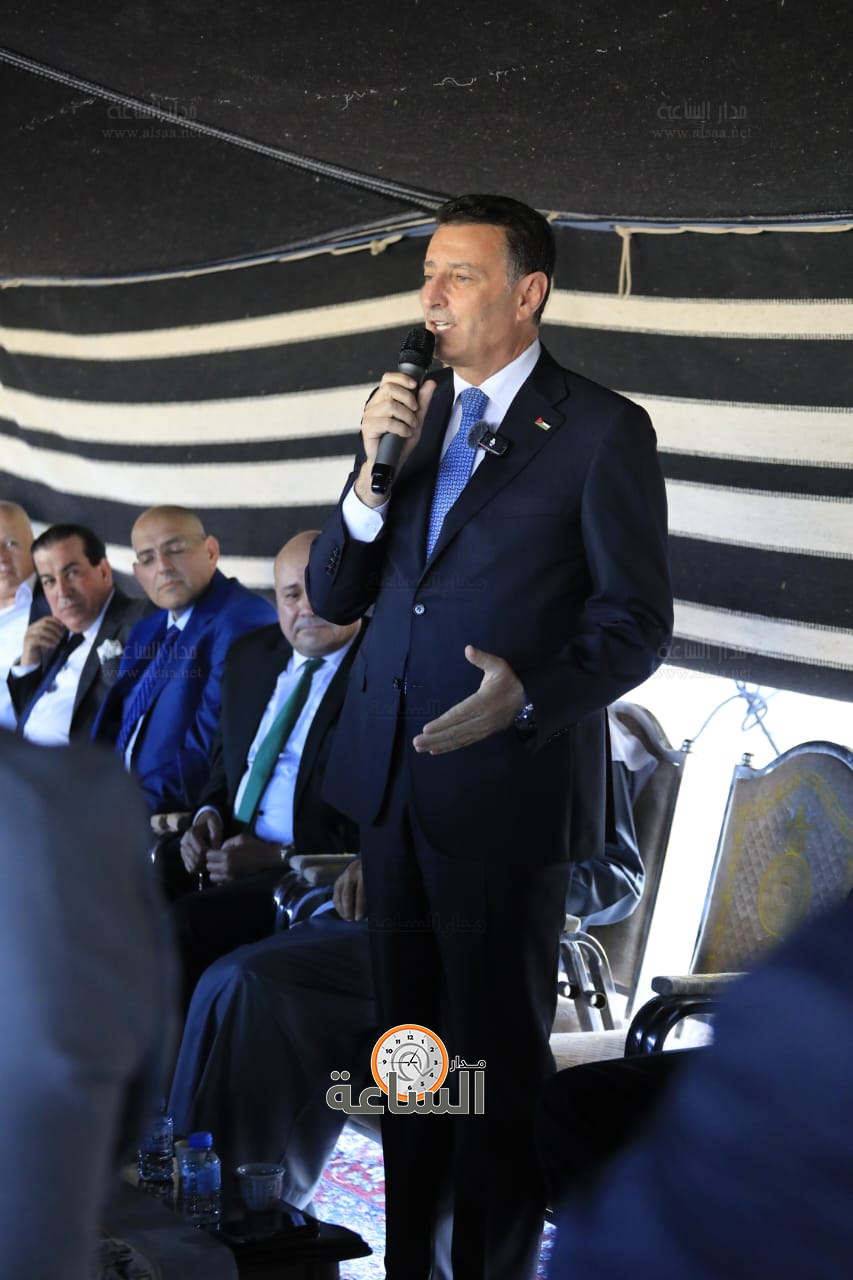 Madar Al-Saa Images 0.4562003521713358