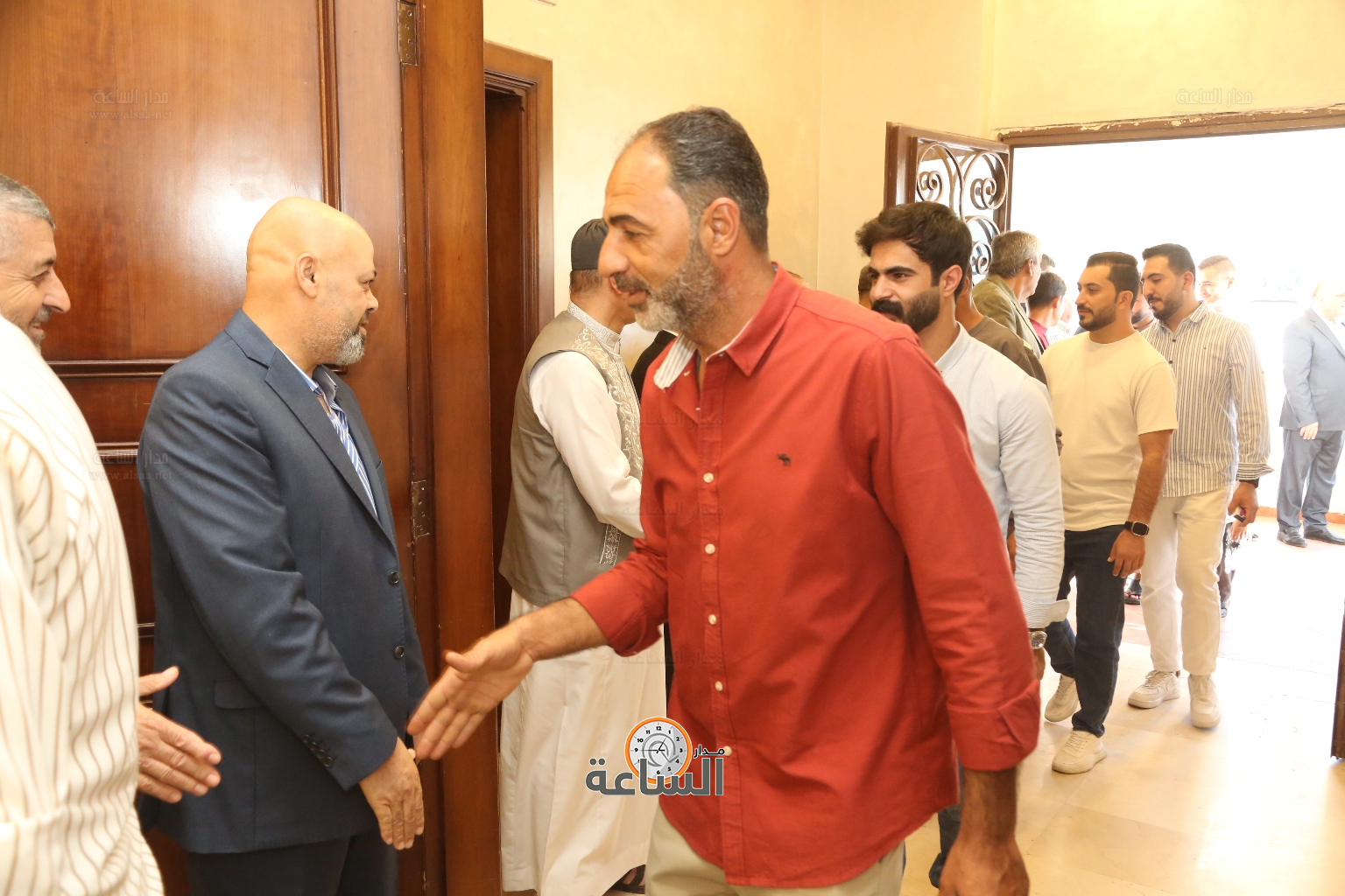 Madar Al-Saa Images 0.01568911927331218