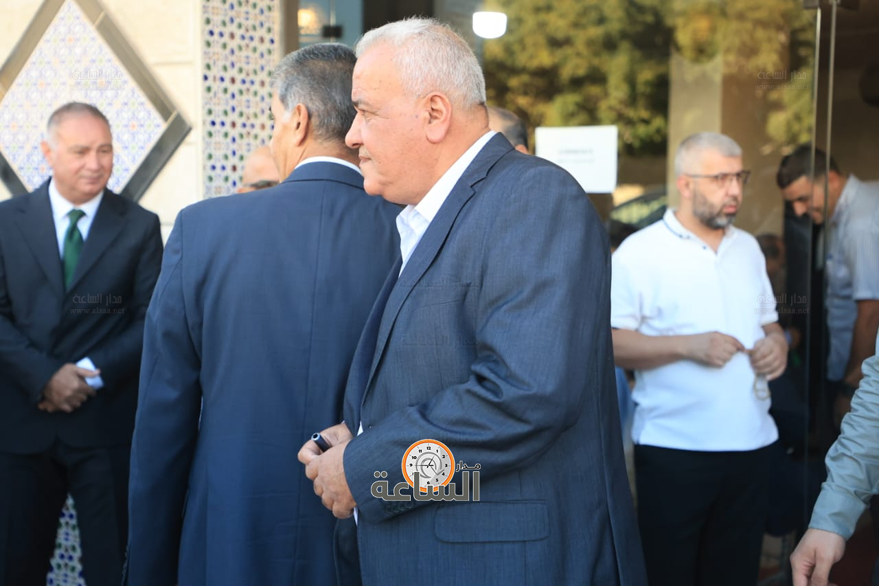 Madar Al-Saa Images 0.8817603657454095