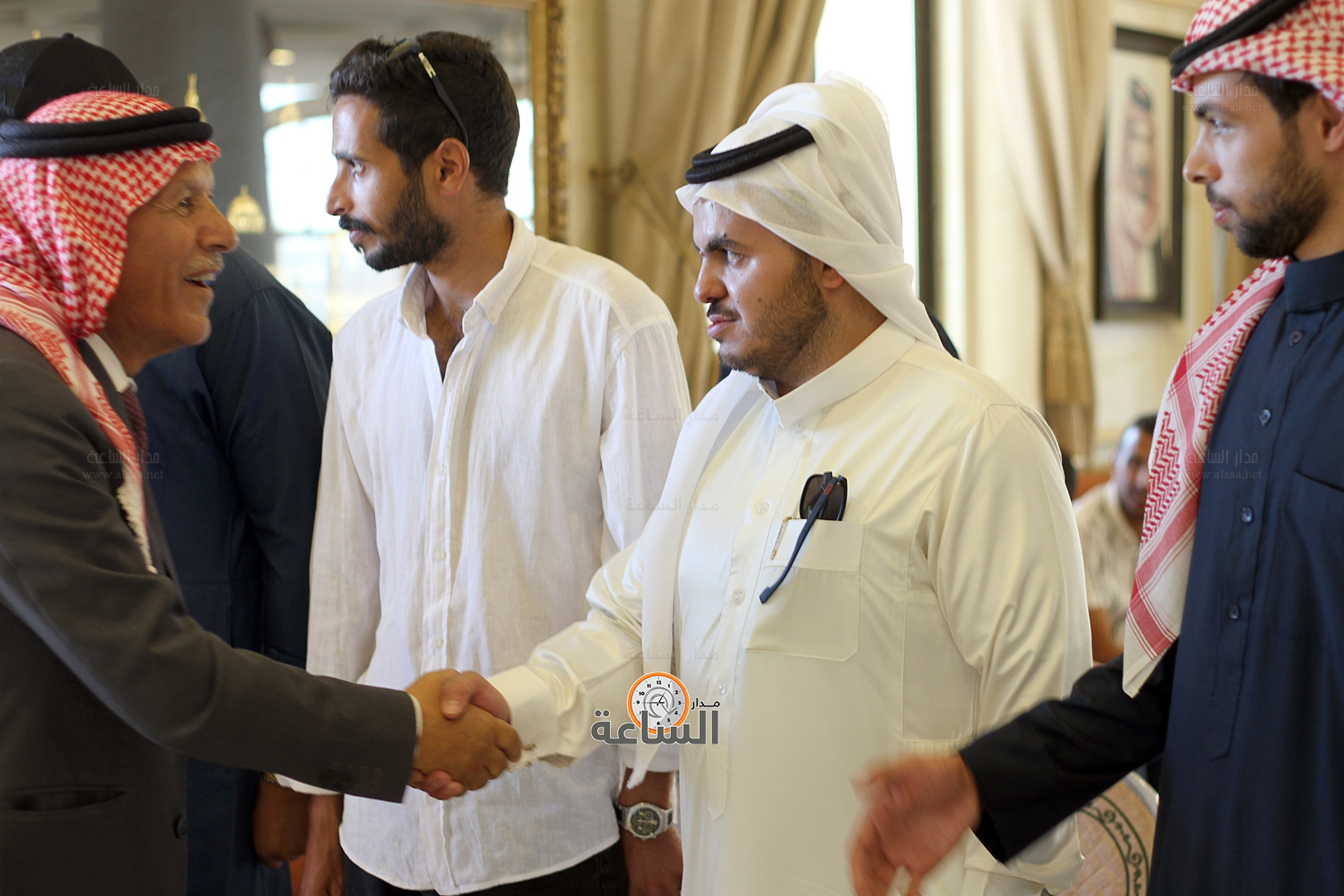 Madar Al-Saa Images 0.08431440753586239