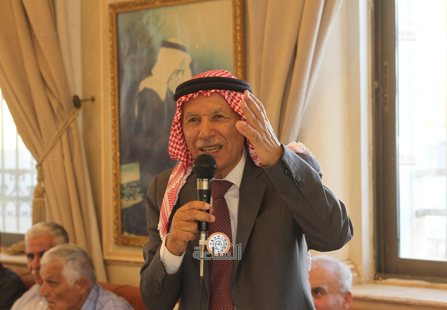 Madar Al-Saa Images 0.8339374496844685