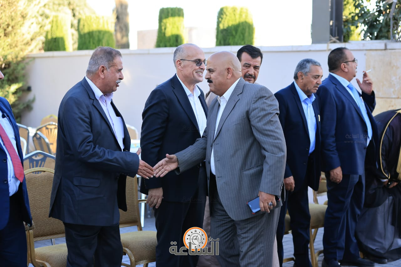 Madar Al-Saa Images 0.9571158892299745