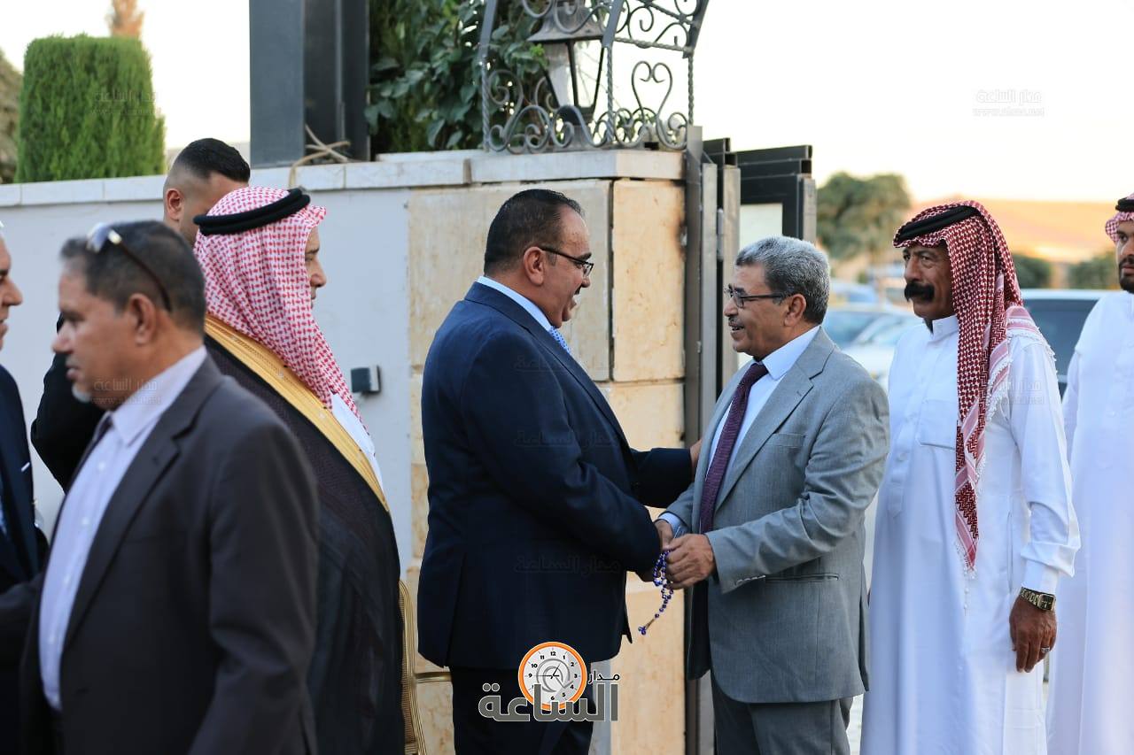 Madar Al-Saa Images 0.7445331877990863