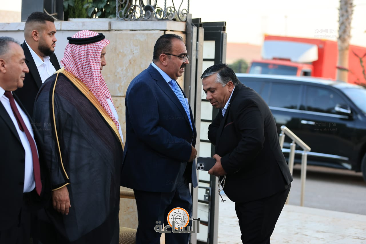 Madar Al-Saa Images 0.39317735918762786