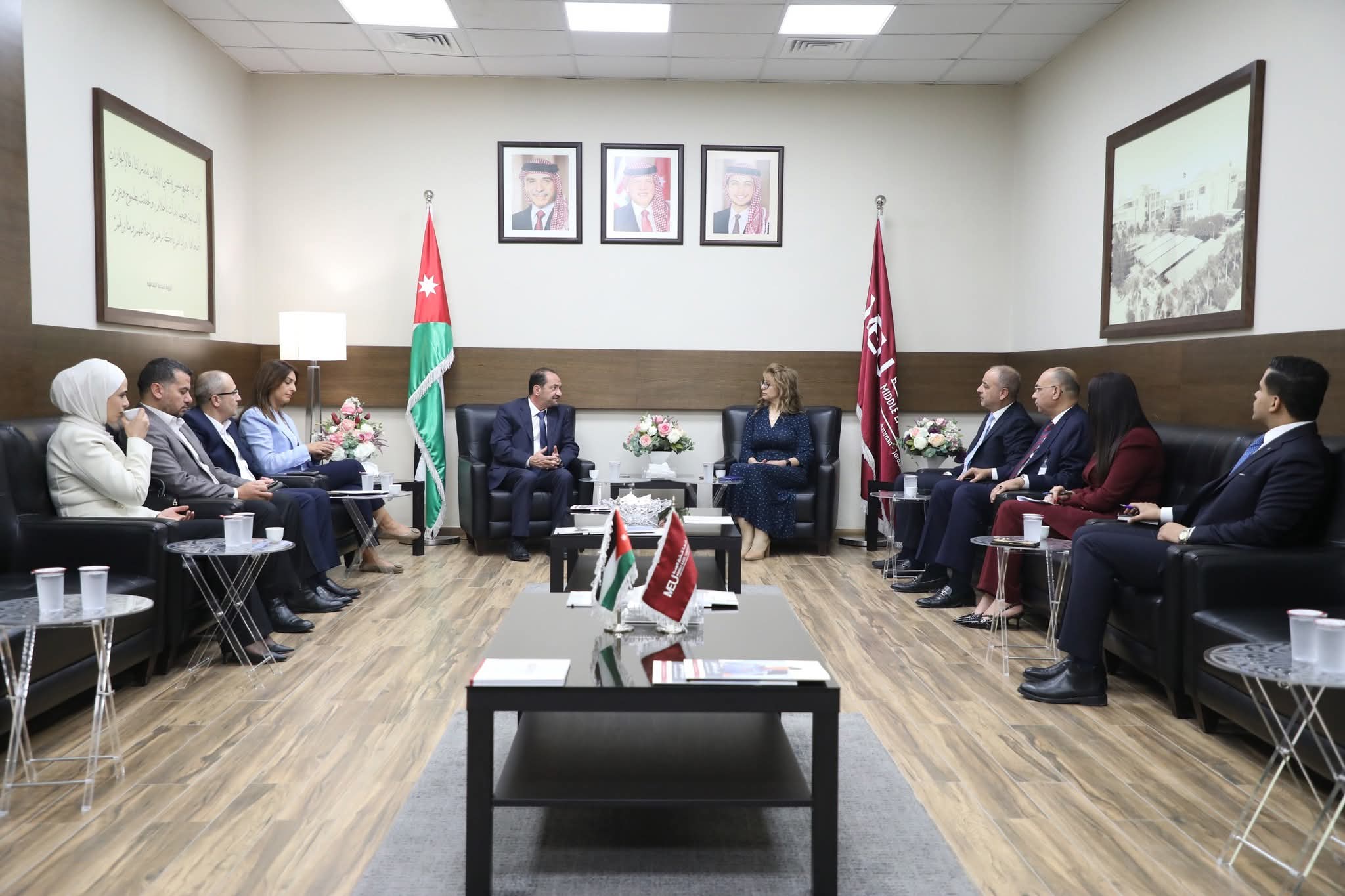 Madar Al-Saa Images 0.8008144468932492